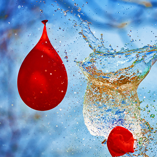 Games with water balloons, perfect for summer